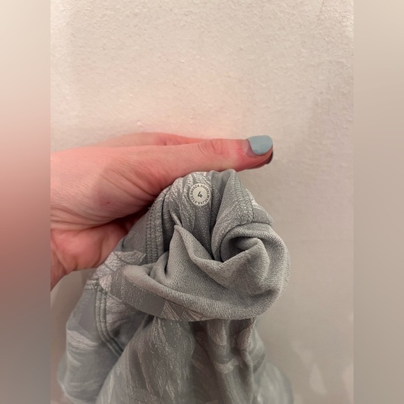 Lululemon Swift Speed High-Rise Tight 28" Reverberate Chevron Size 4 - Picture 8 of 8